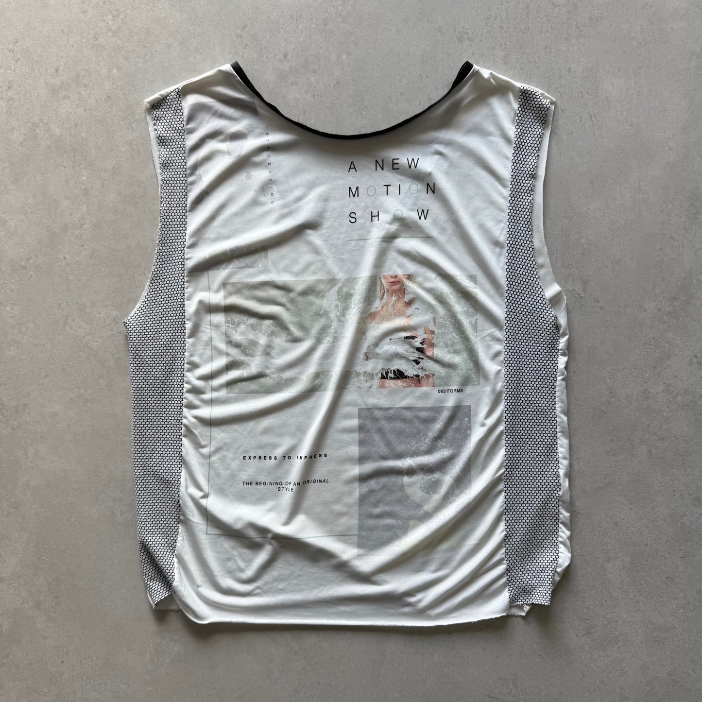 Graphic Mesh Panel Sleeveless Top